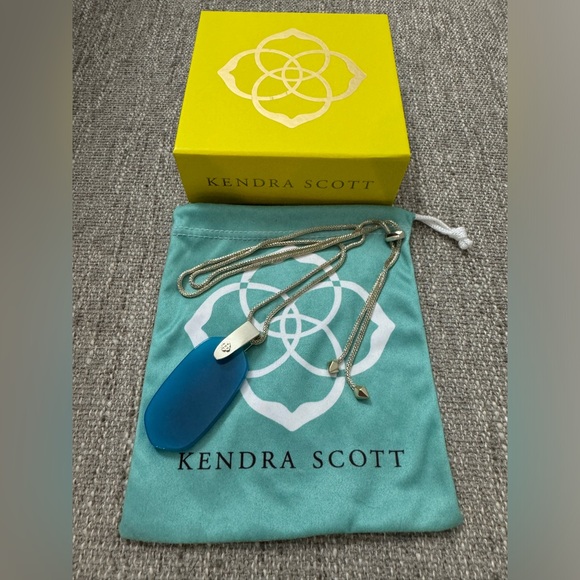 EUC - Kendra Scott Gold Inez Blue Agate Pendant Necklace - Picture 4 of 8